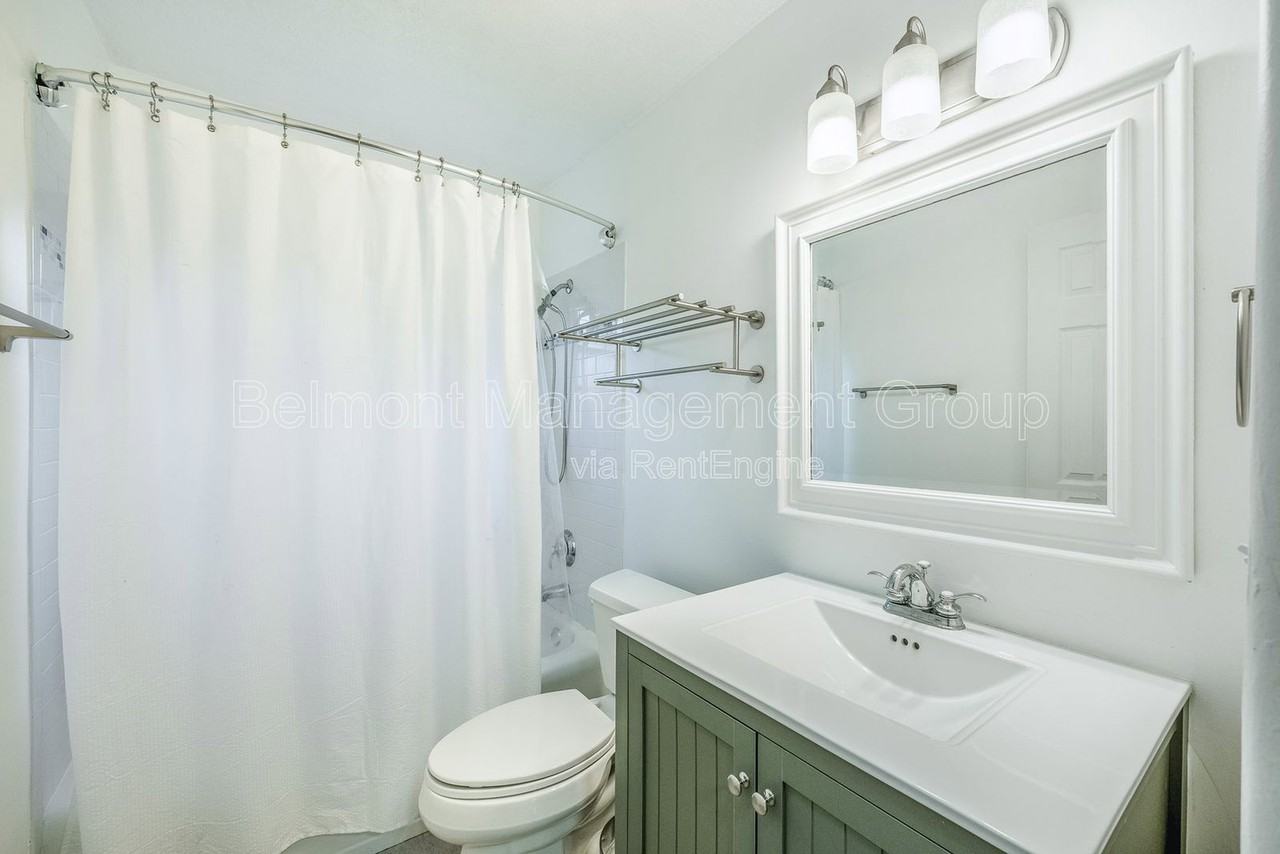 316 Lake Fair Ln - Photo 7 of 14