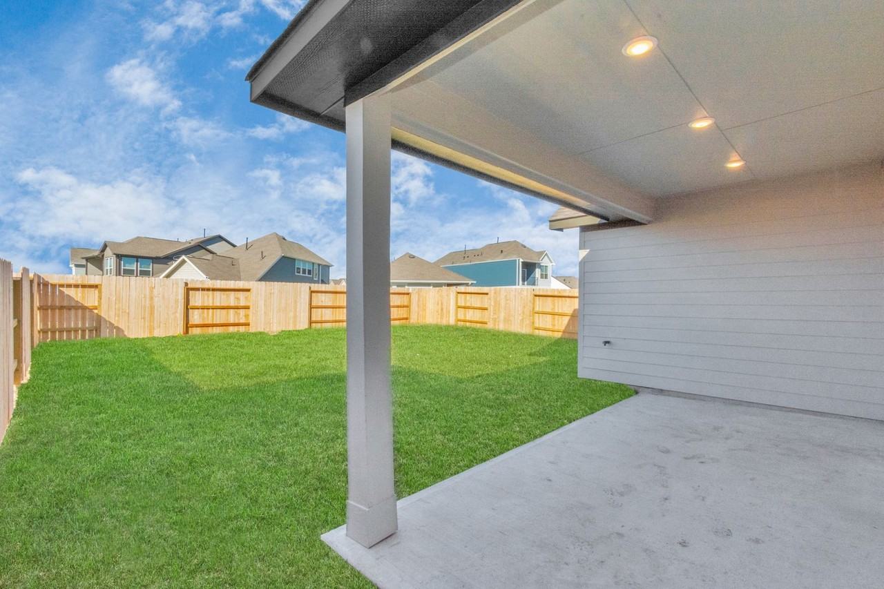 21014 Montego Breeze Ln - Photo 3 of 37