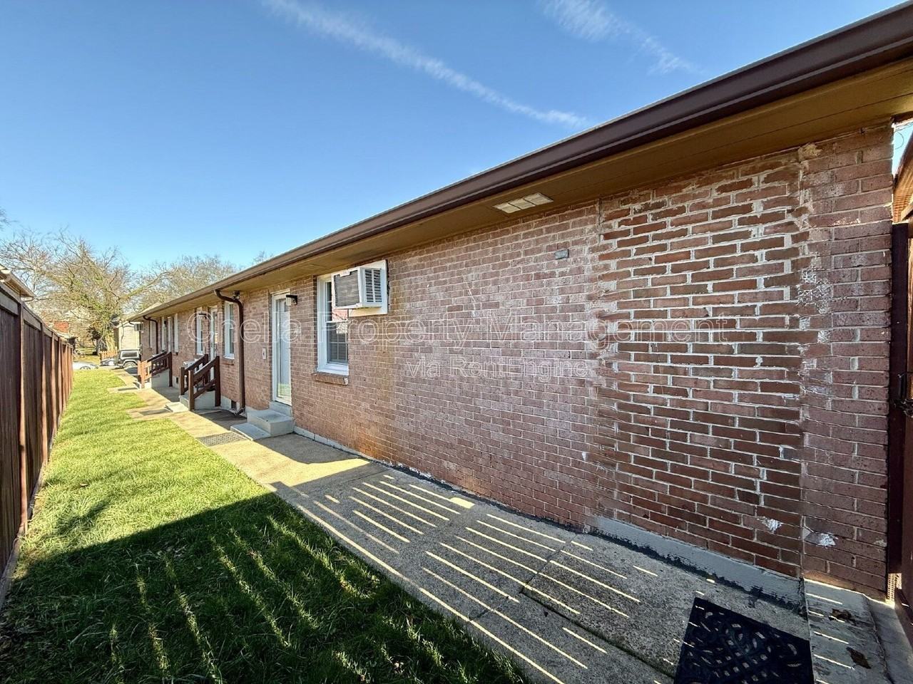 924 Boscobel St - Photo 4 of 25