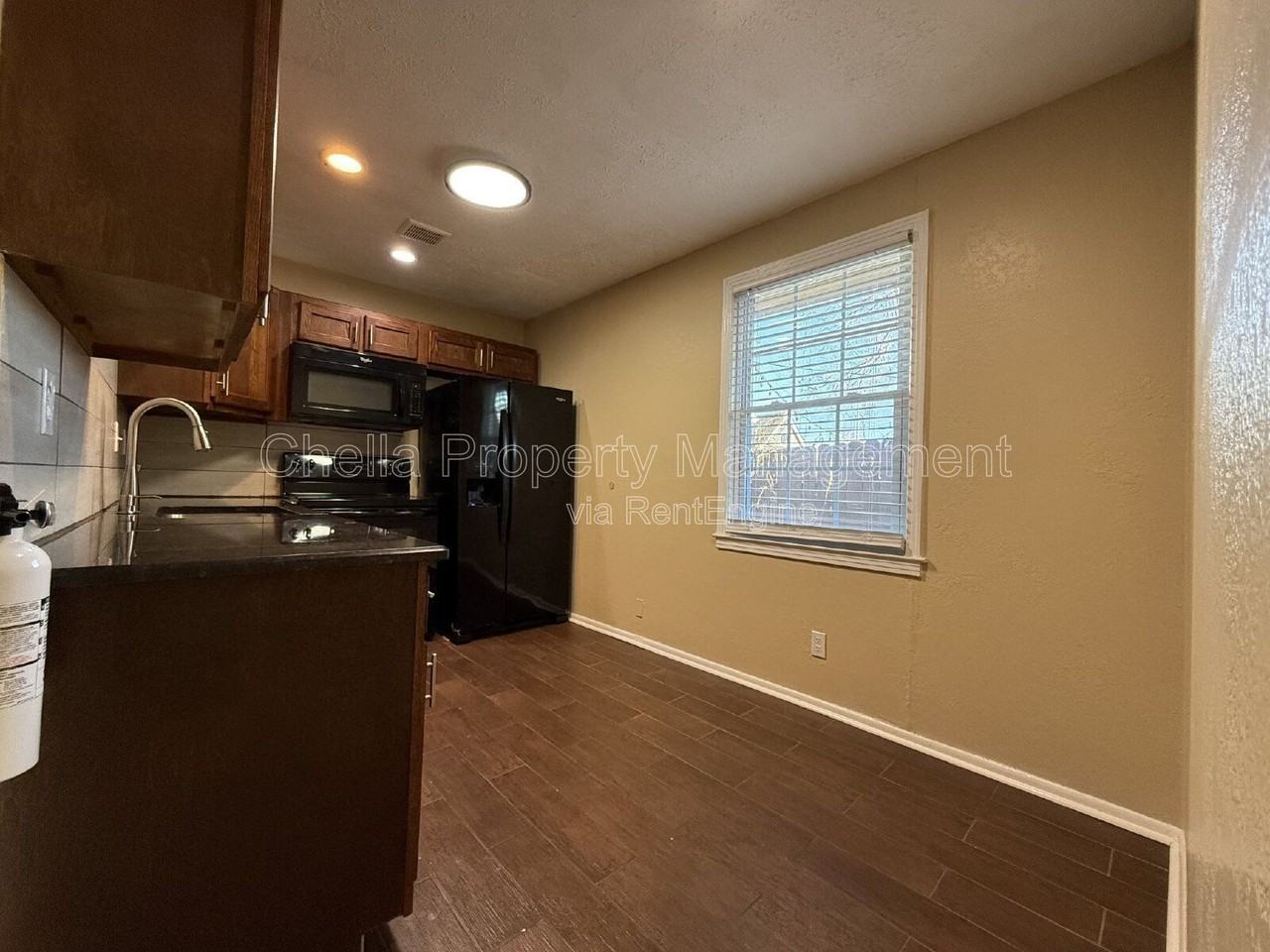 924 Boscobel St - Photo 7 of 25