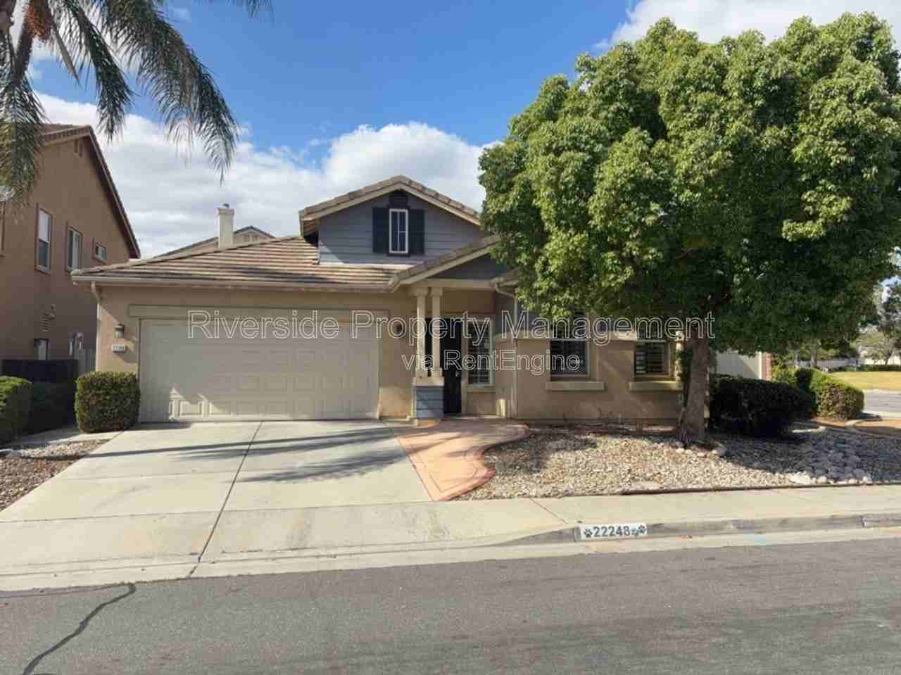 22248 Silverbell Ln - Photo 2 of 32
