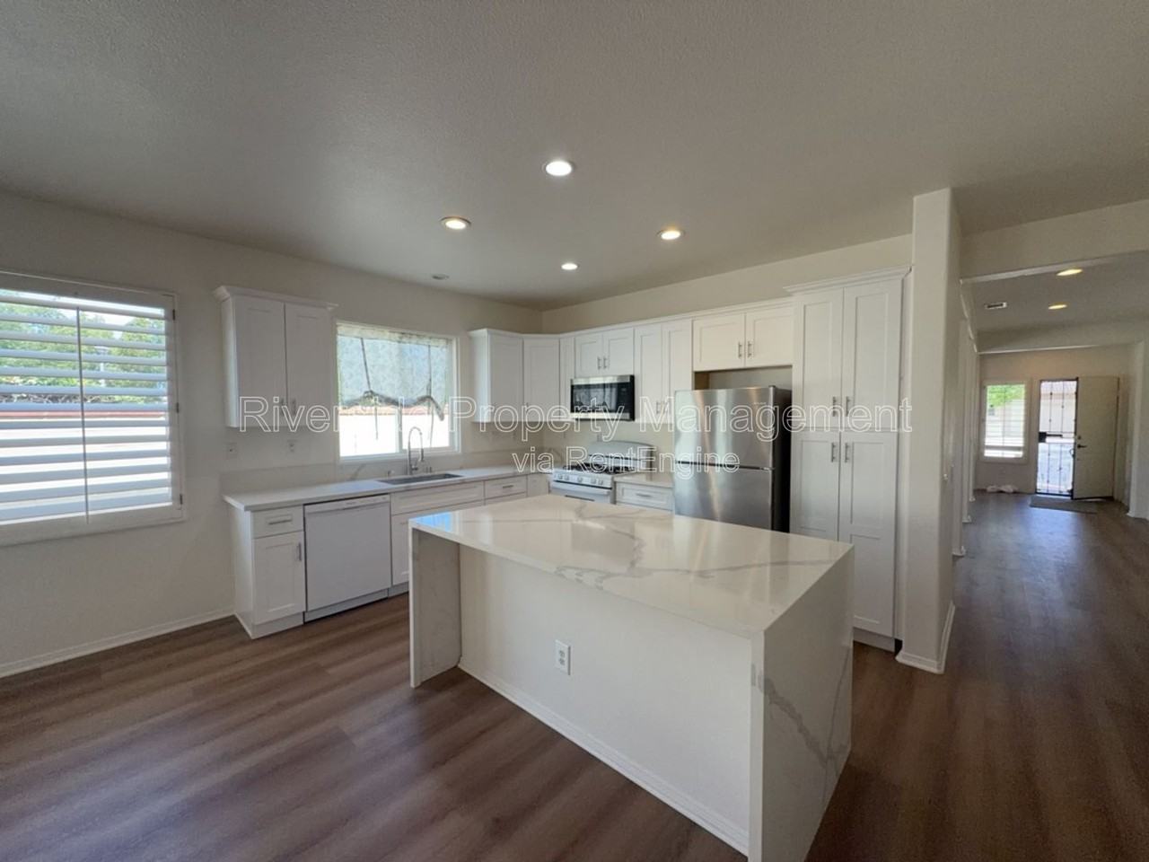22248 Silverbell Ln - Photo 5 of 32