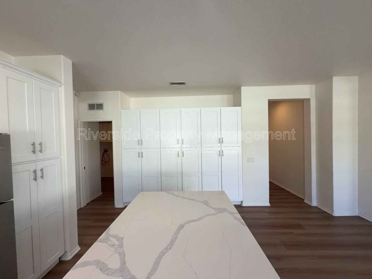 22248 Silverbell Ln - Photo 7 of 32