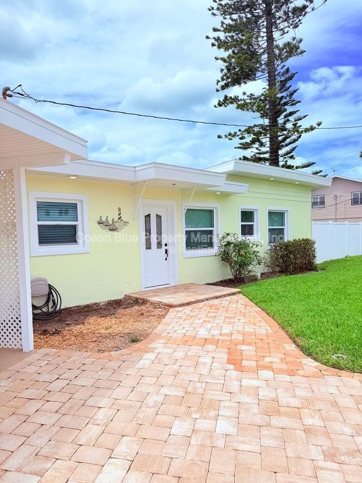 1000 Bay Pine Blvd - Photo 2 of 34