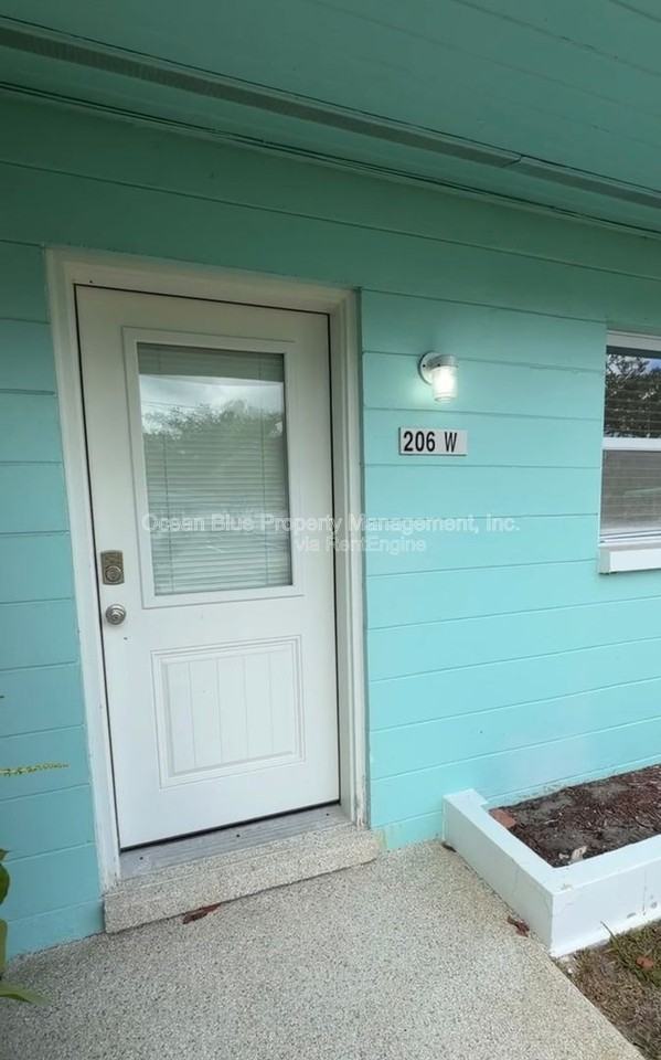 206 Bates Ave #W - Photo 2 of 19
