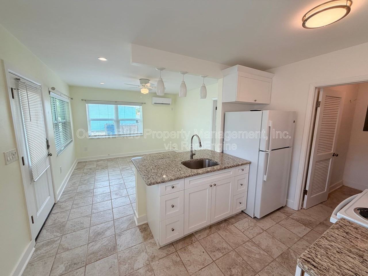 206 Bates Ave #W - Photo 3 of 19