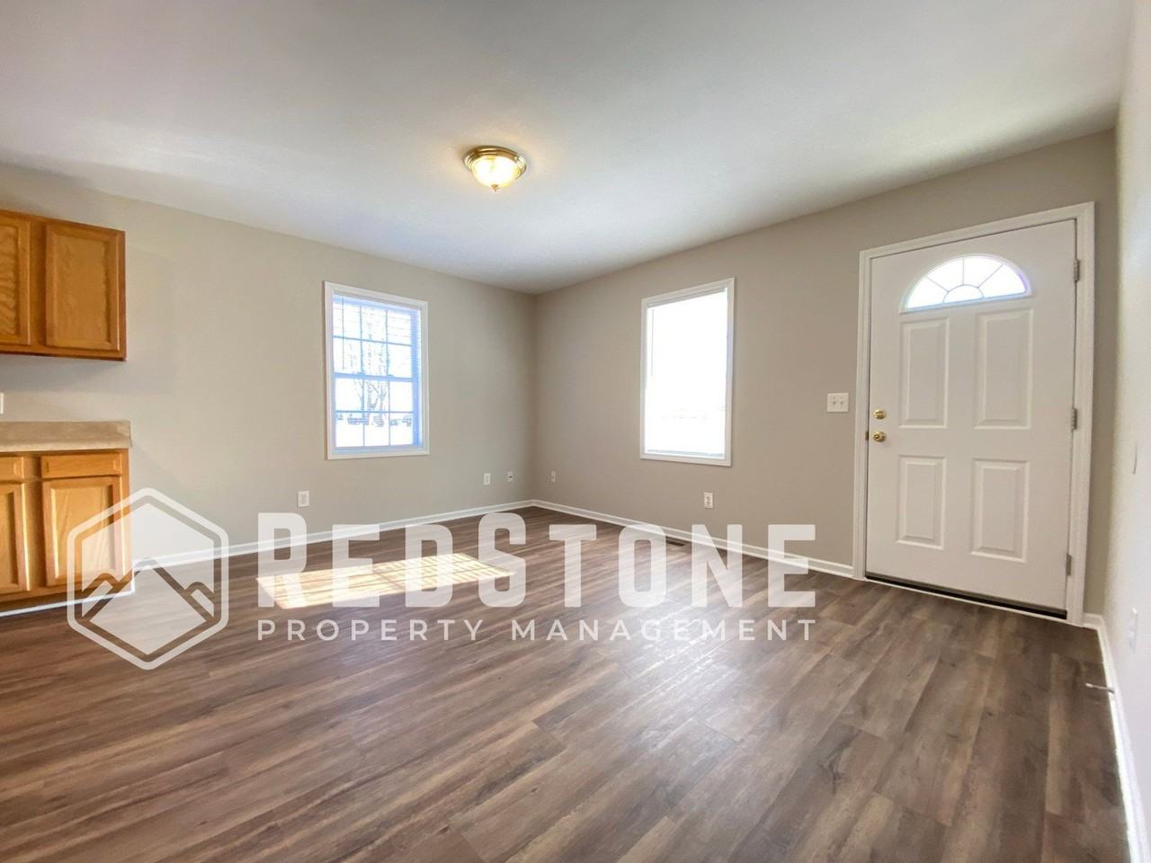 1104 Chandler Ave - Photo 2 of 18