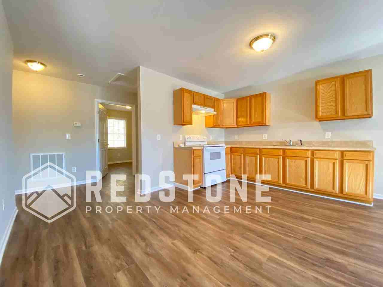 1104 Chandler Ave - Photo 6 of 18