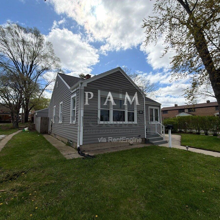 3270 S 24th St - Photo 4 of 40