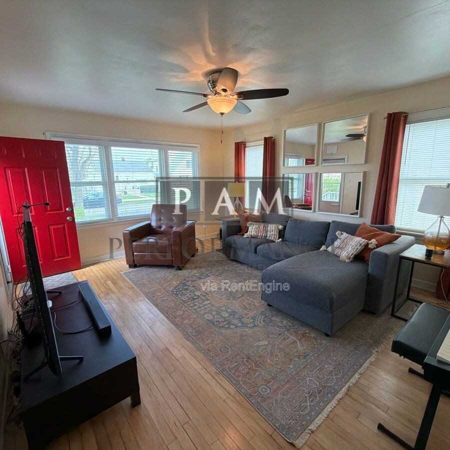 3270 S 24th St - Photo 7 of 40