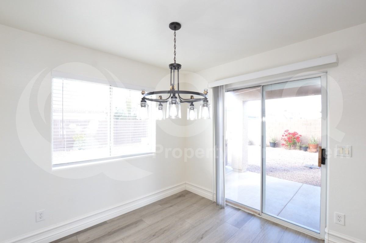 8830 W Coronado Dr - Photo 7 of 23