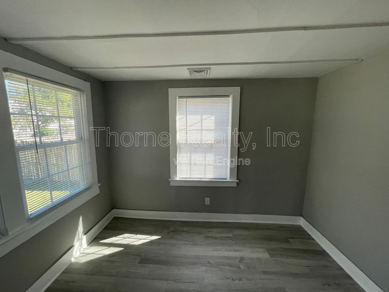 1302 Cherry St - Photo 4 of 13