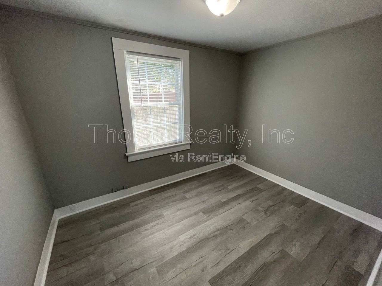 1302 Cherry St - Photo 6 of 13