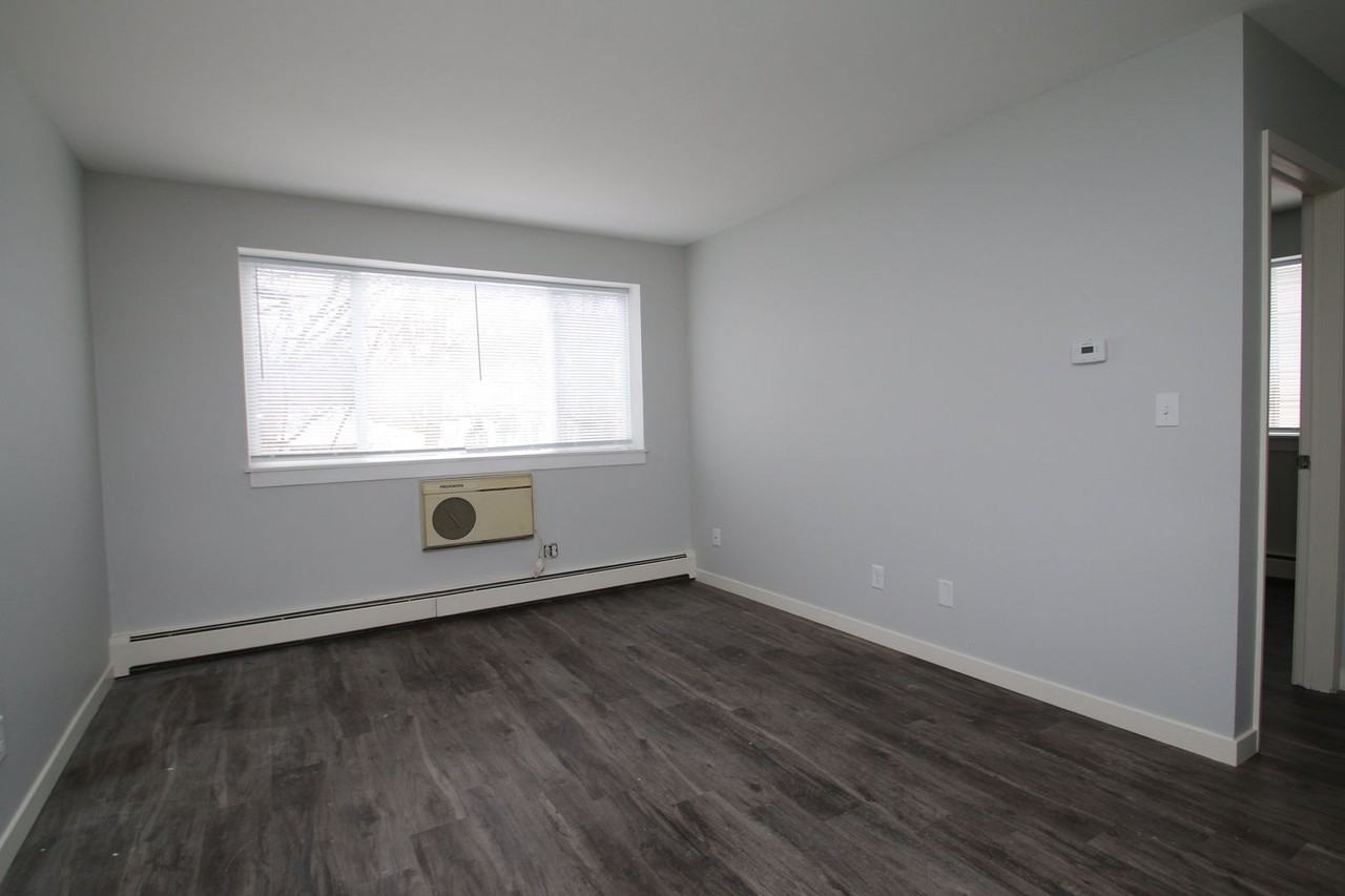 2545 2545 N. Cramer - 112 #112 - Photo 4 of 5