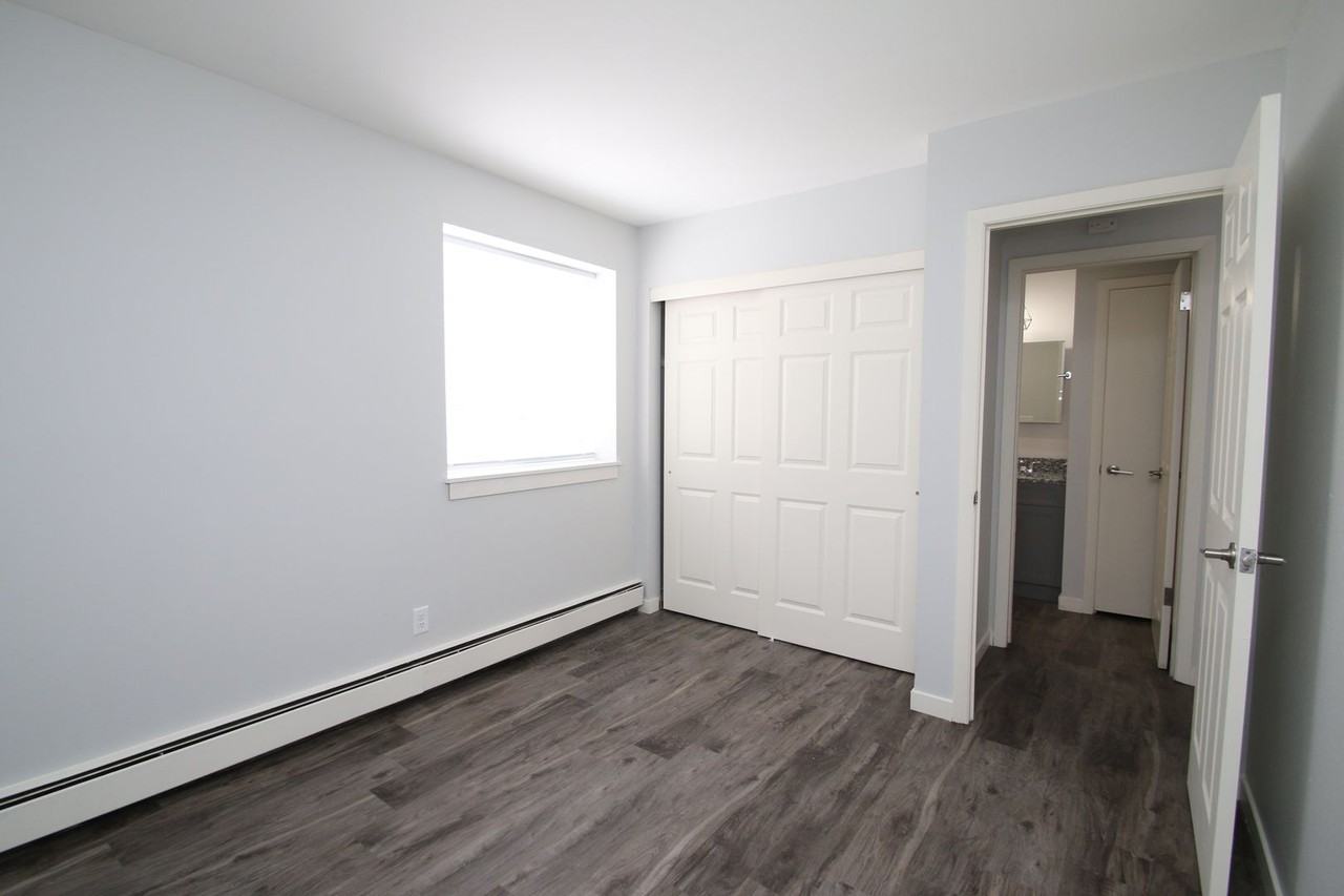 2545 2545 N. Cramer - 112 #112 - Photo 5 of 5