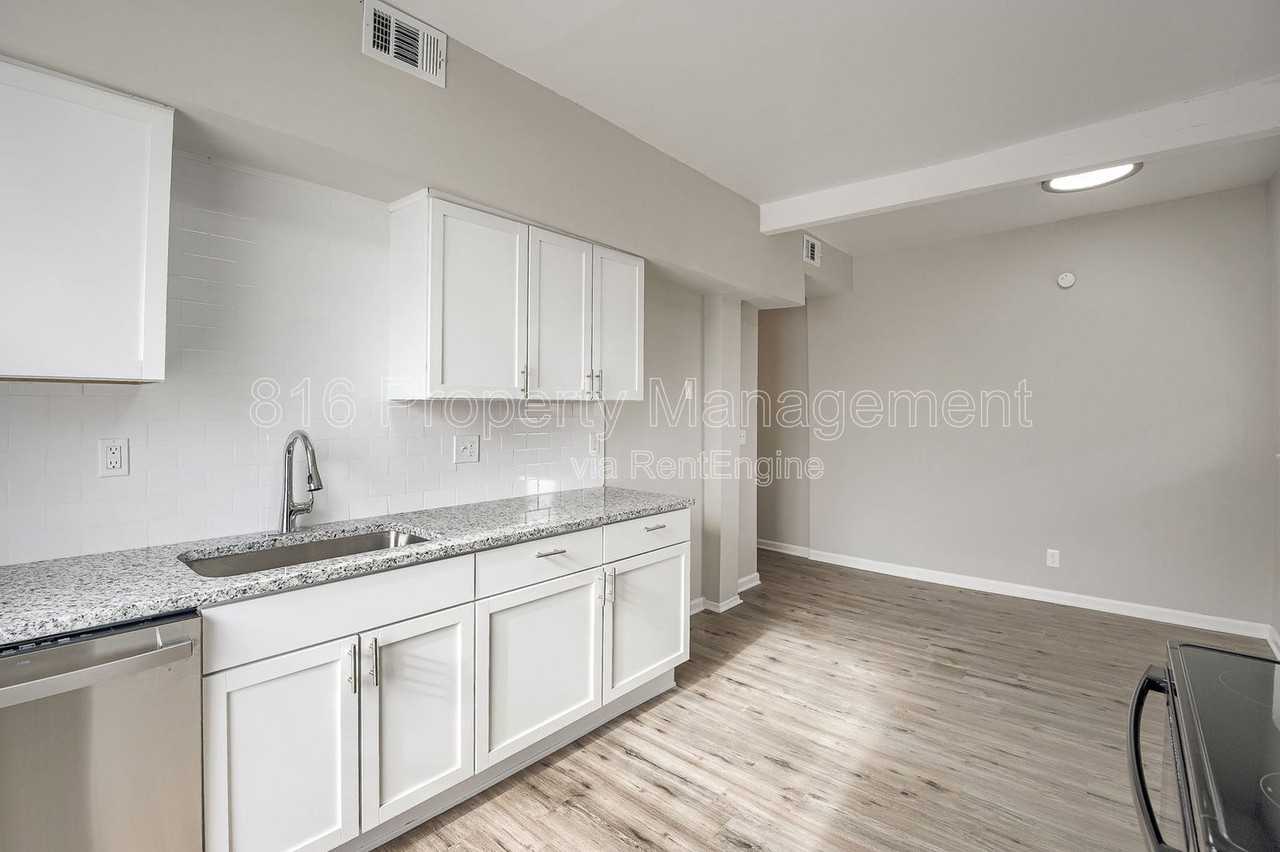 301 Benton Blvd #3 - Photo 7 of 22