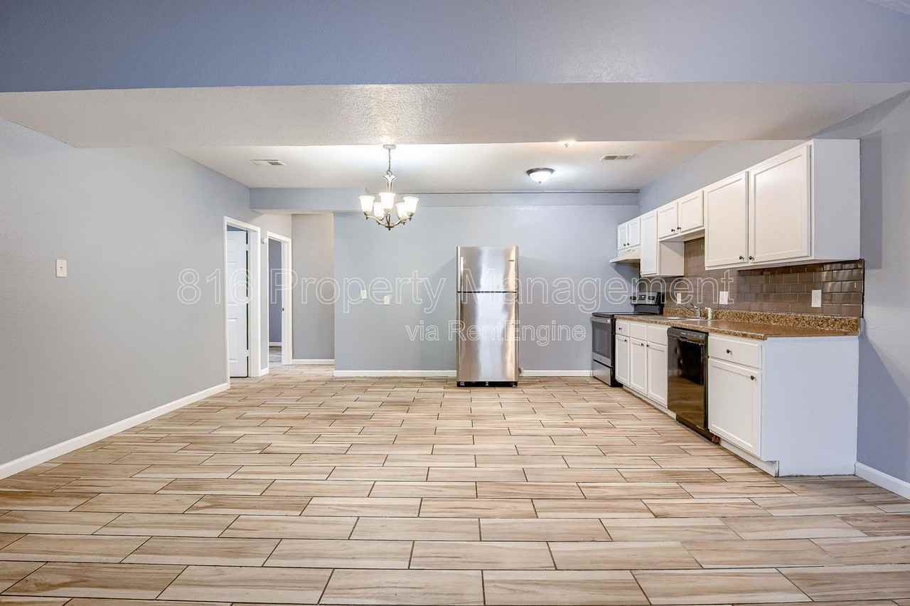 6901 Jackson Ave #6903 - Photo 7 of 23