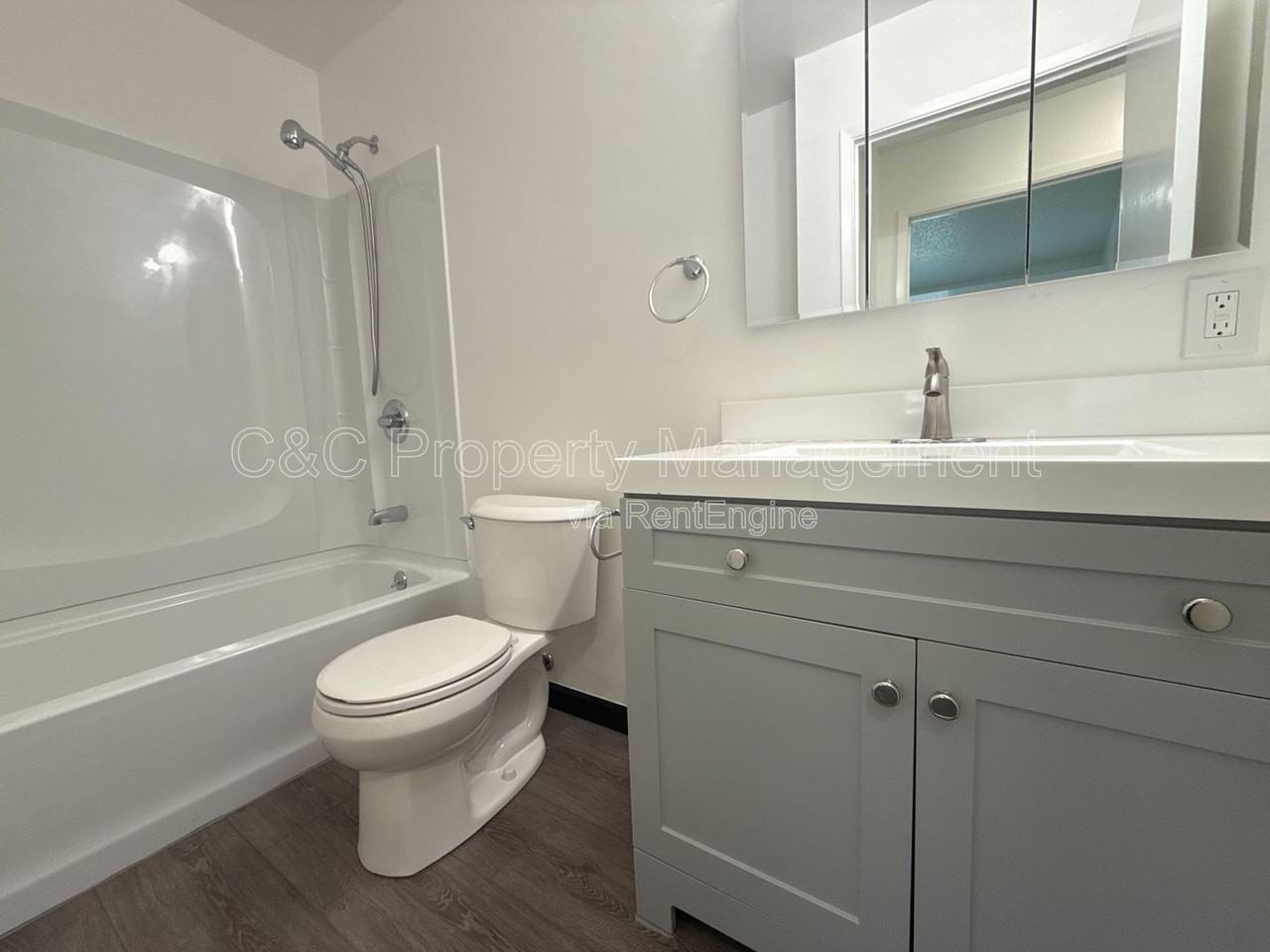 1280 Hilby Ave #28 - Photo 6 of 7