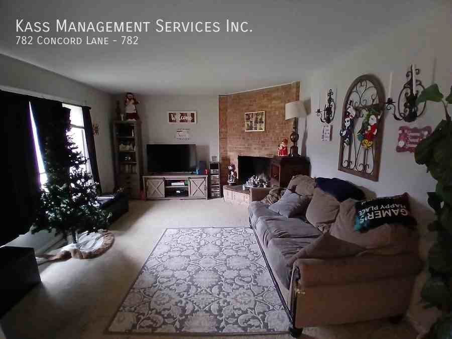 738-822 Concord Lane - Photo 2 of 19