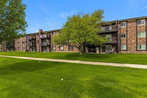 featured image of 1049 S Main St