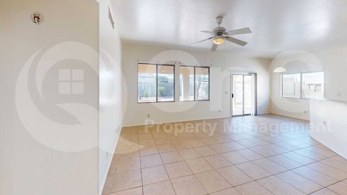 5534 S Gainsborough Rd - Photo 5 of 18