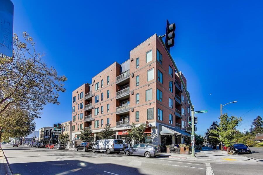 4045 Broadway - Photo 2 of 13