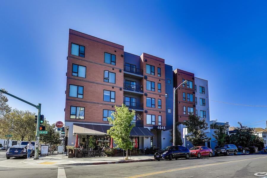 4045 Broadway - Photo 3 of 13
