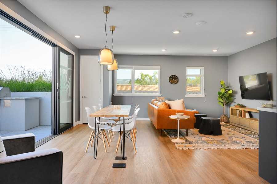 4045 Broadway - Photo 6 of 13