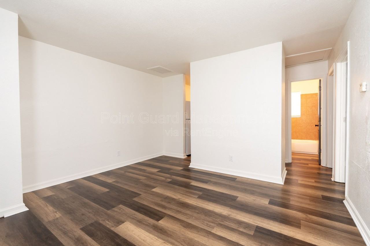 1318 N Piatt Ave #D - Photo 3 of 21