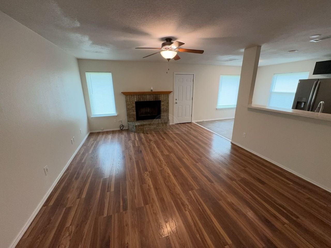 2808 Cactus Dr - Photo 2 of 17