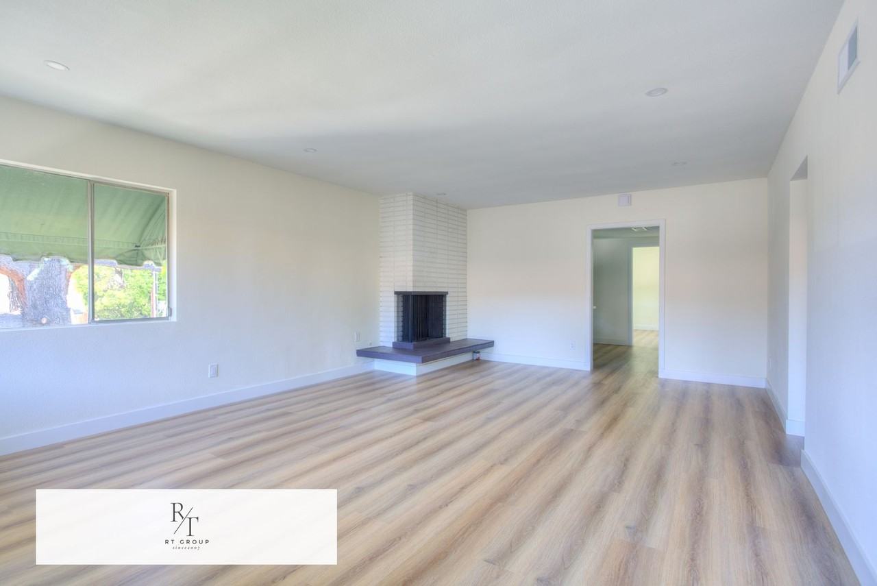 1032 S Golden West Ave #C - Photo 4 of 32