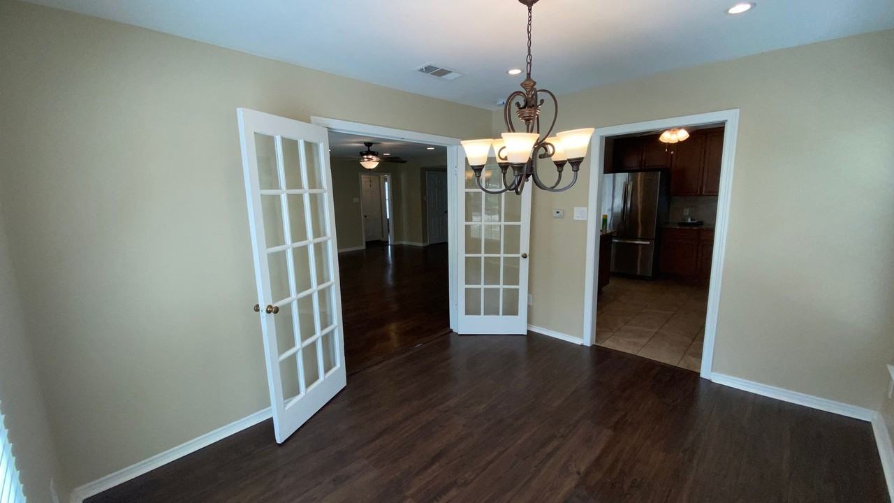 4012 Boyd Ave - Photo 3 of 16