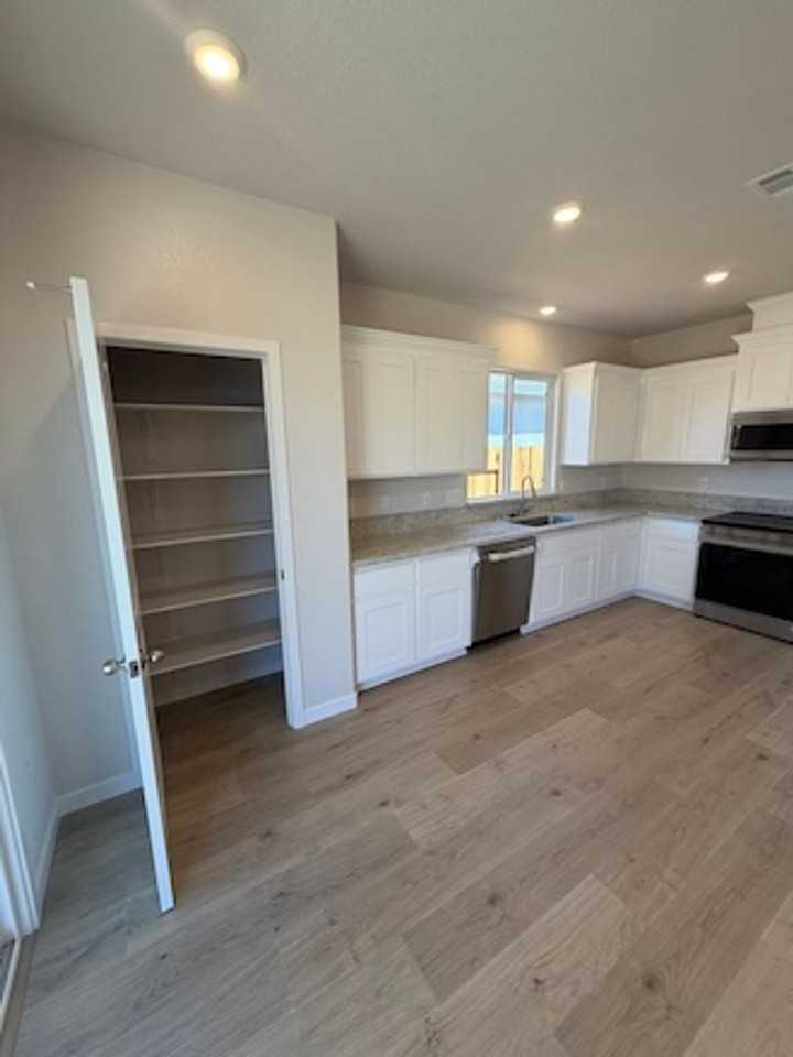 3914 Slab St - Photo 3 of 16