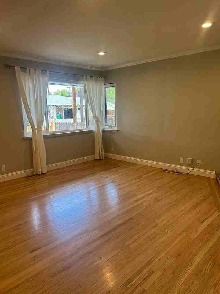 1250 Charles Dr - Photo 5 of 16