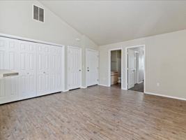 featured image of 121 N Avenger Ln