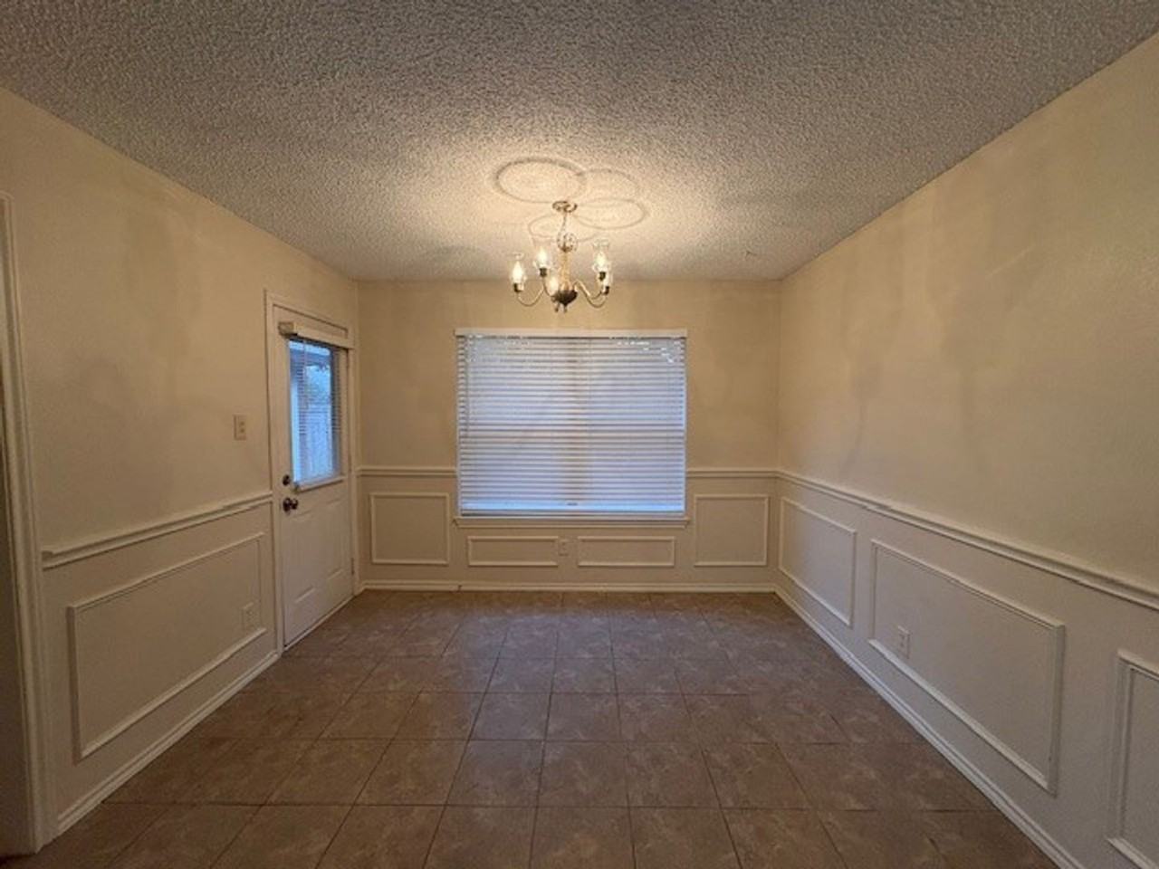 5703 Sterling Green Trl - Photo 5 of 14