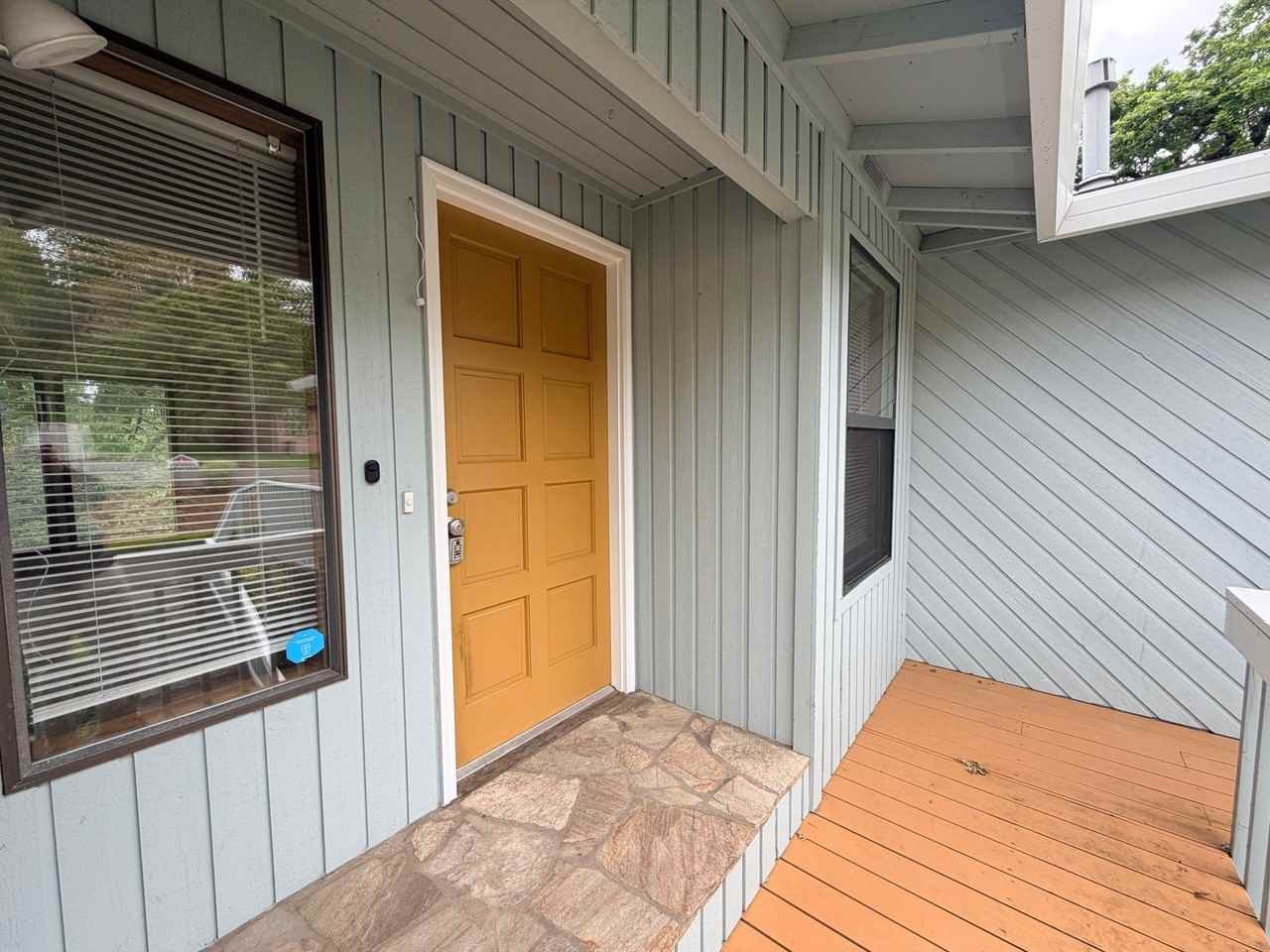 4389 Imperial Dr - Photo 4 of 27