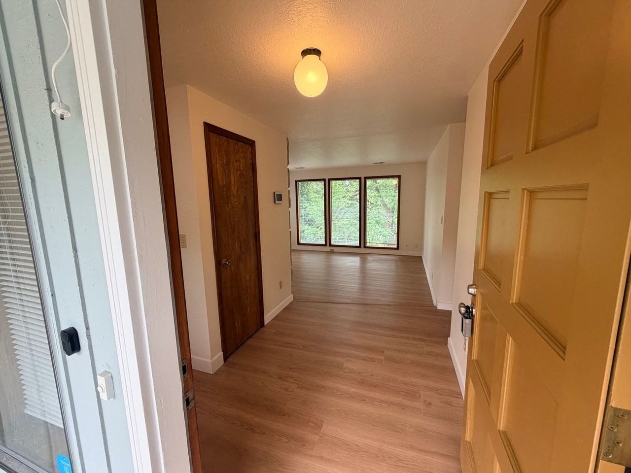 4389 Imperial Dr - Photo 5 of 27