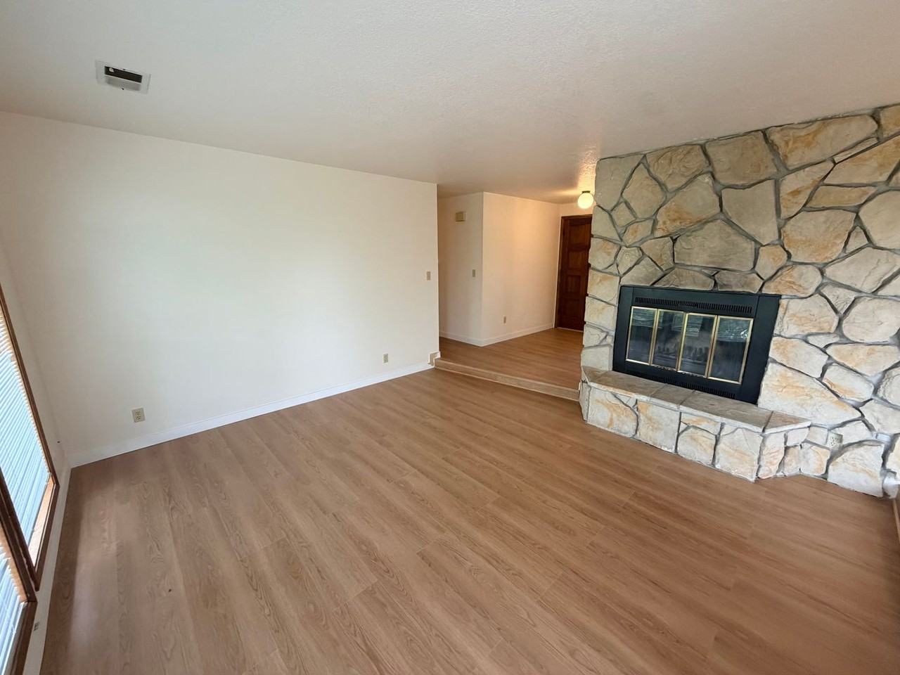 4389 Imperial Dr - Photo 7 of 27