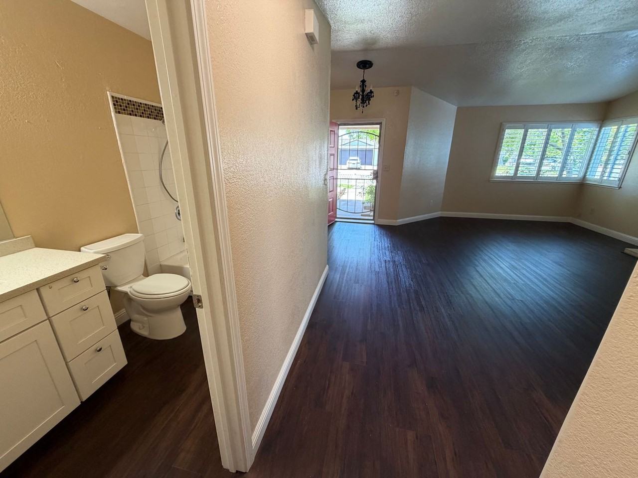 4030 Sequoia Way - Photo 4 of 45