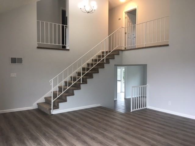 15931 Rochester St - Photo 2 of 19