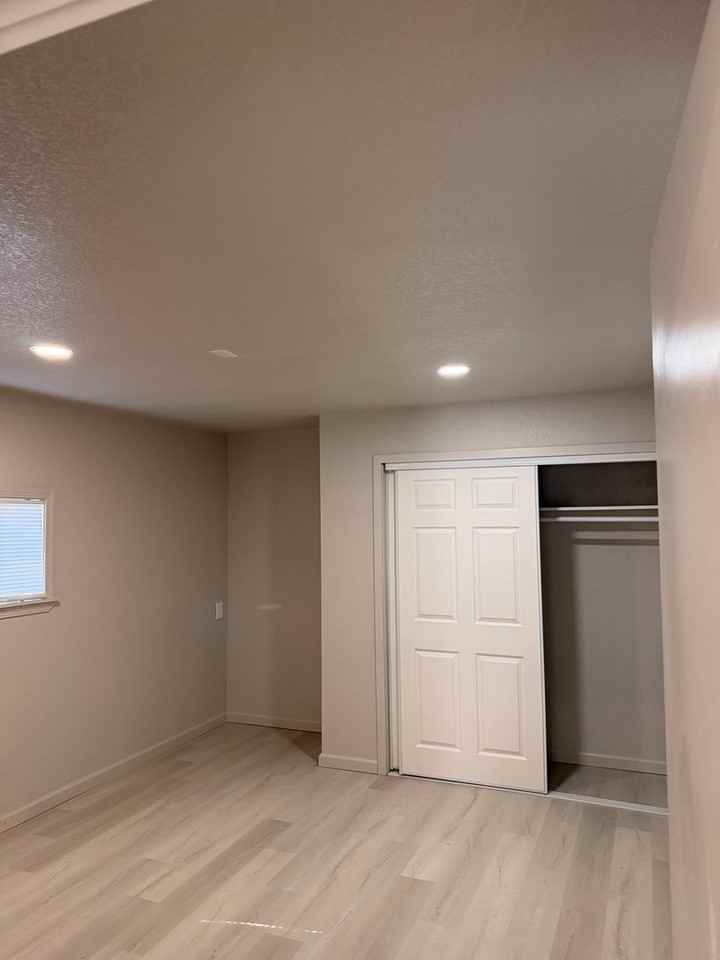 8710 Franklin St - Photo 6 of 11