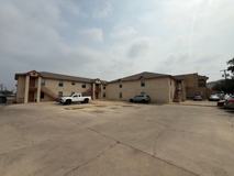 San Pedro Apts - Photo 1 of 1