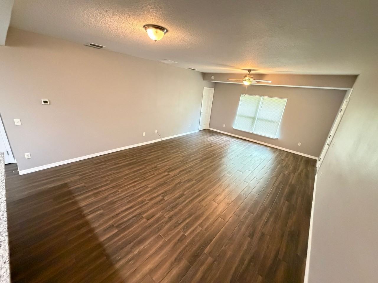 2615 Fair Oaks Dr - Photo 4 of 31