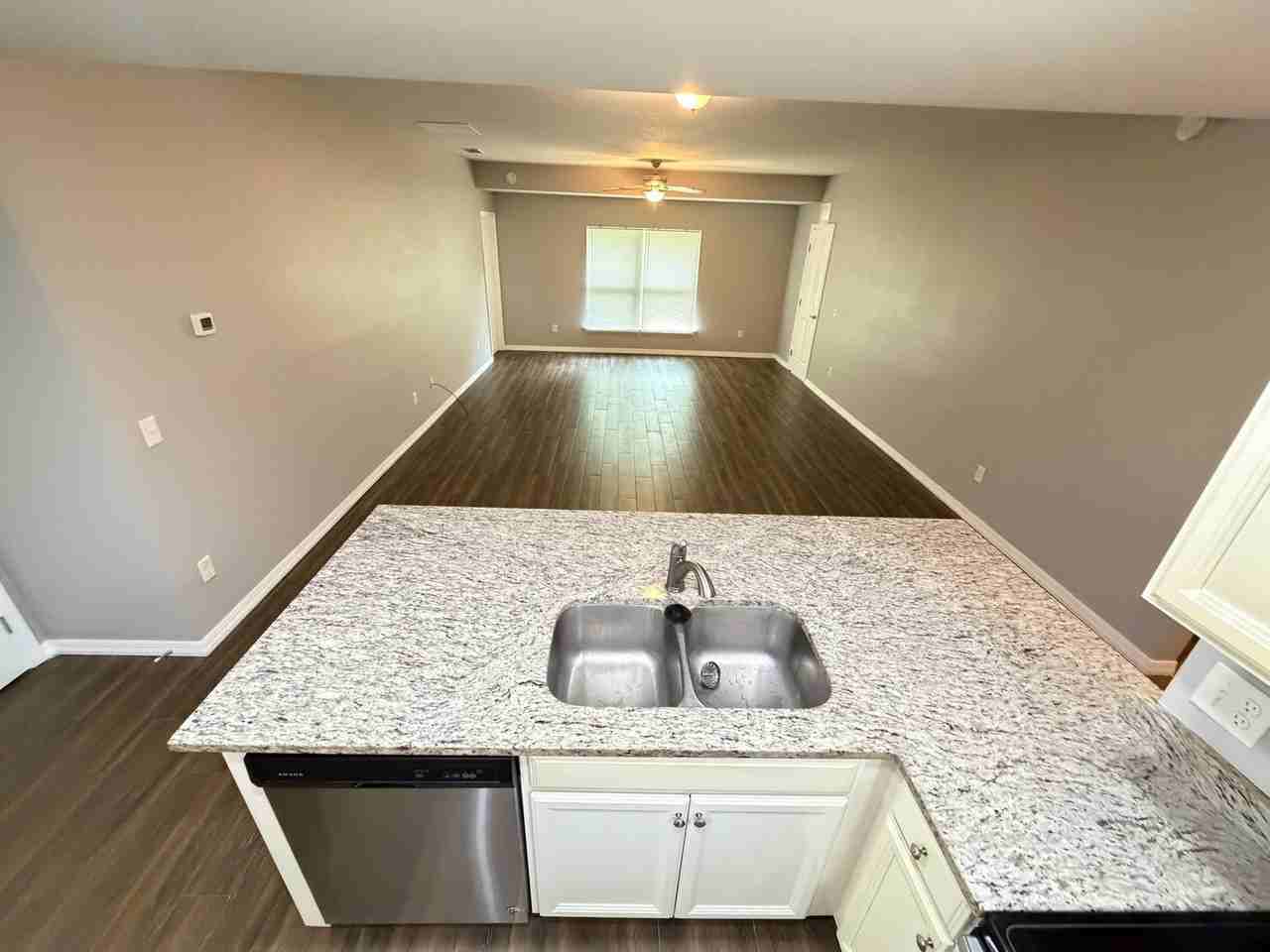 2615 Fair Oaks Dr - Photo 5 of 31