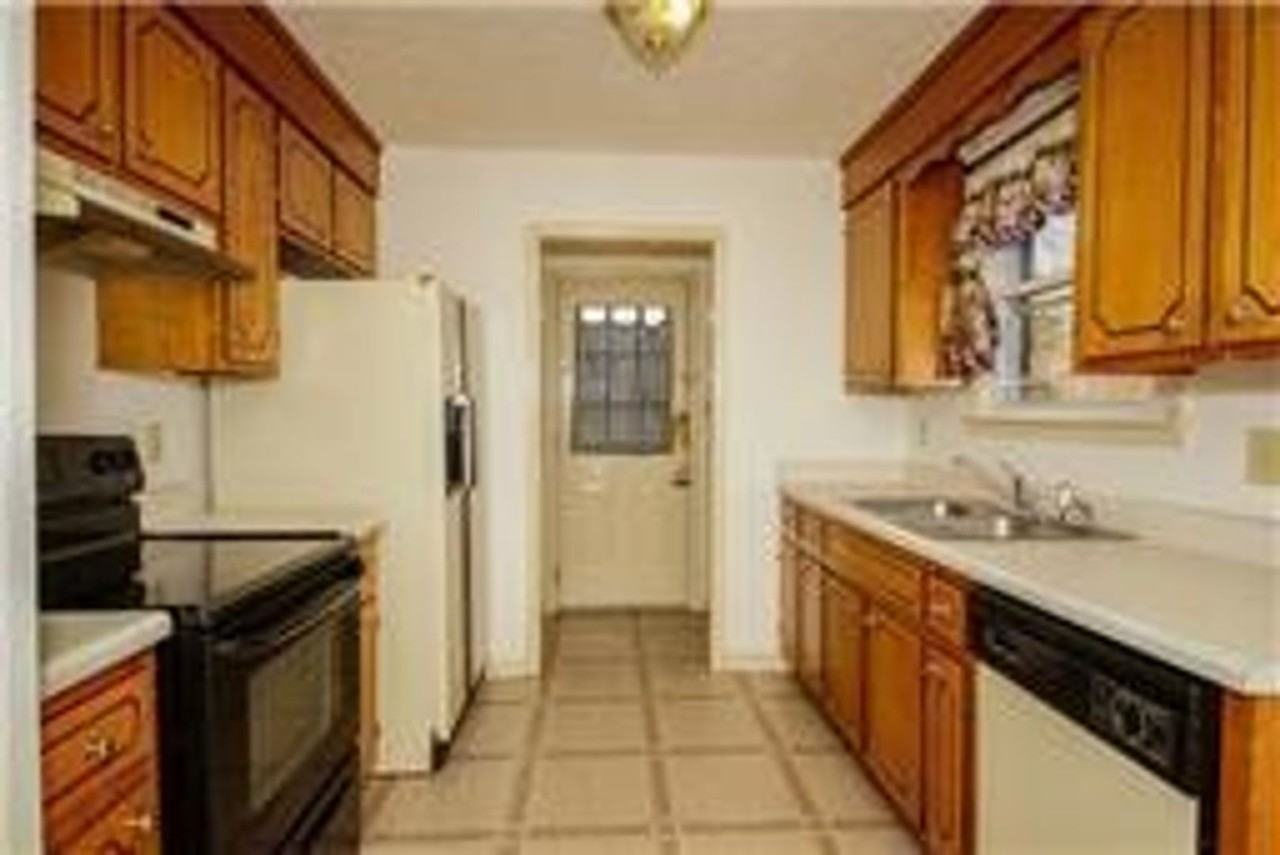 309 Andrew Dr - Photo 4 of 10