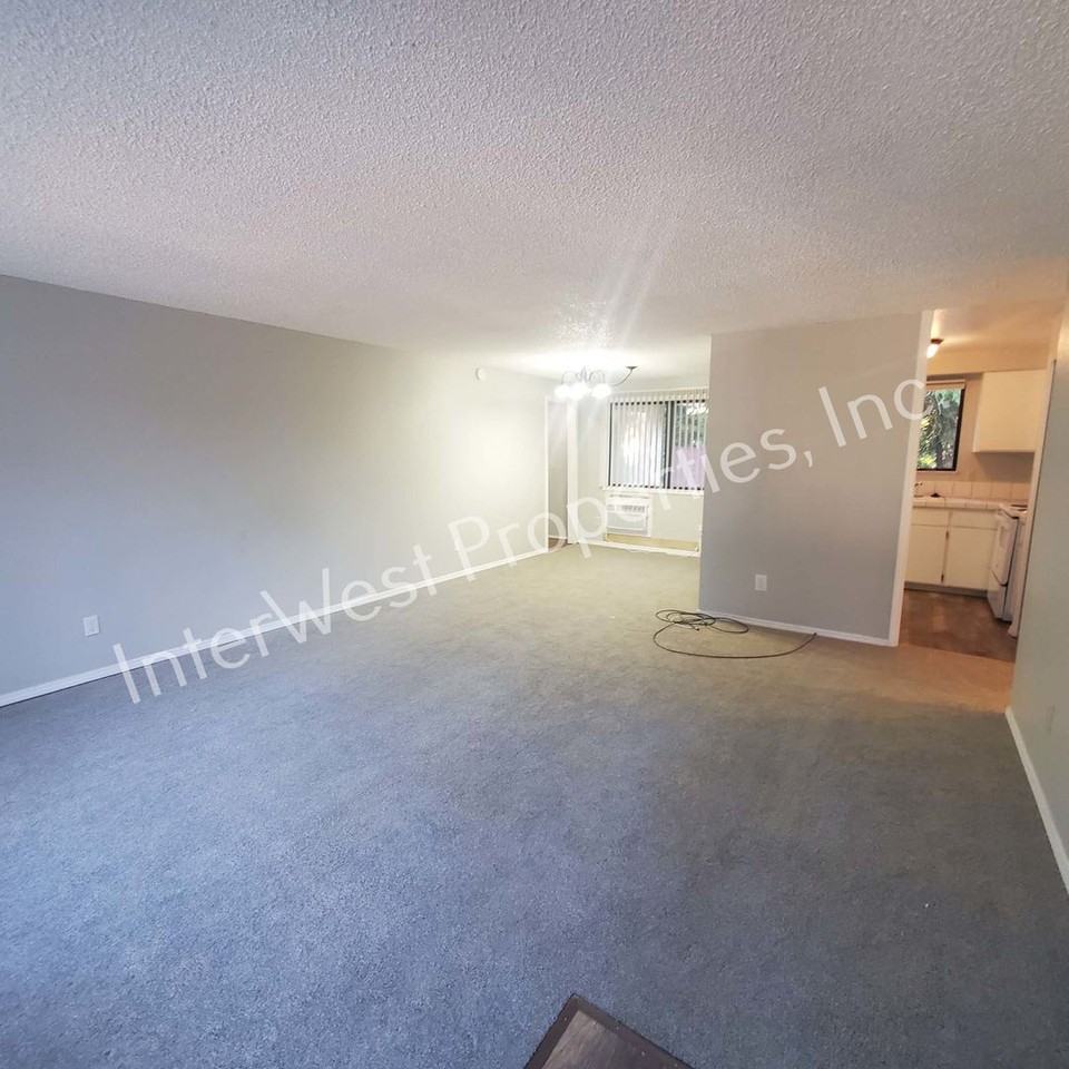 9685 Sw Whitford Ln - Photo 2 of 20