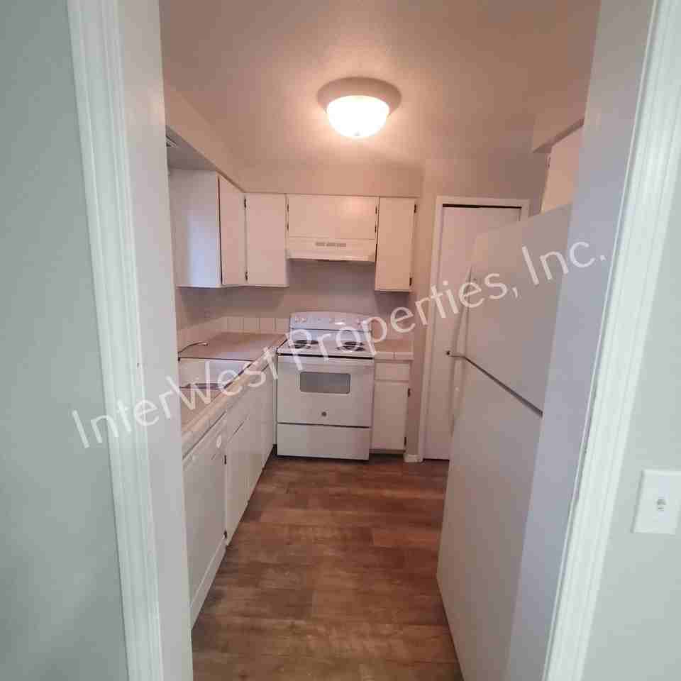 9685 Sw Whitford Ln - Photo 6 of 20