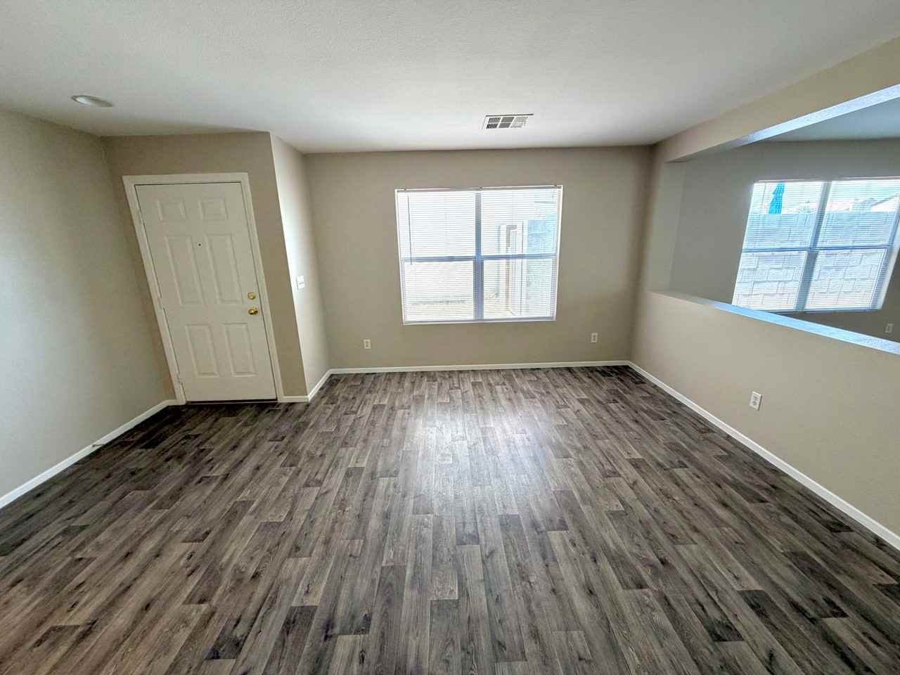 5712 Viberti Ct - Photo 5 of 30