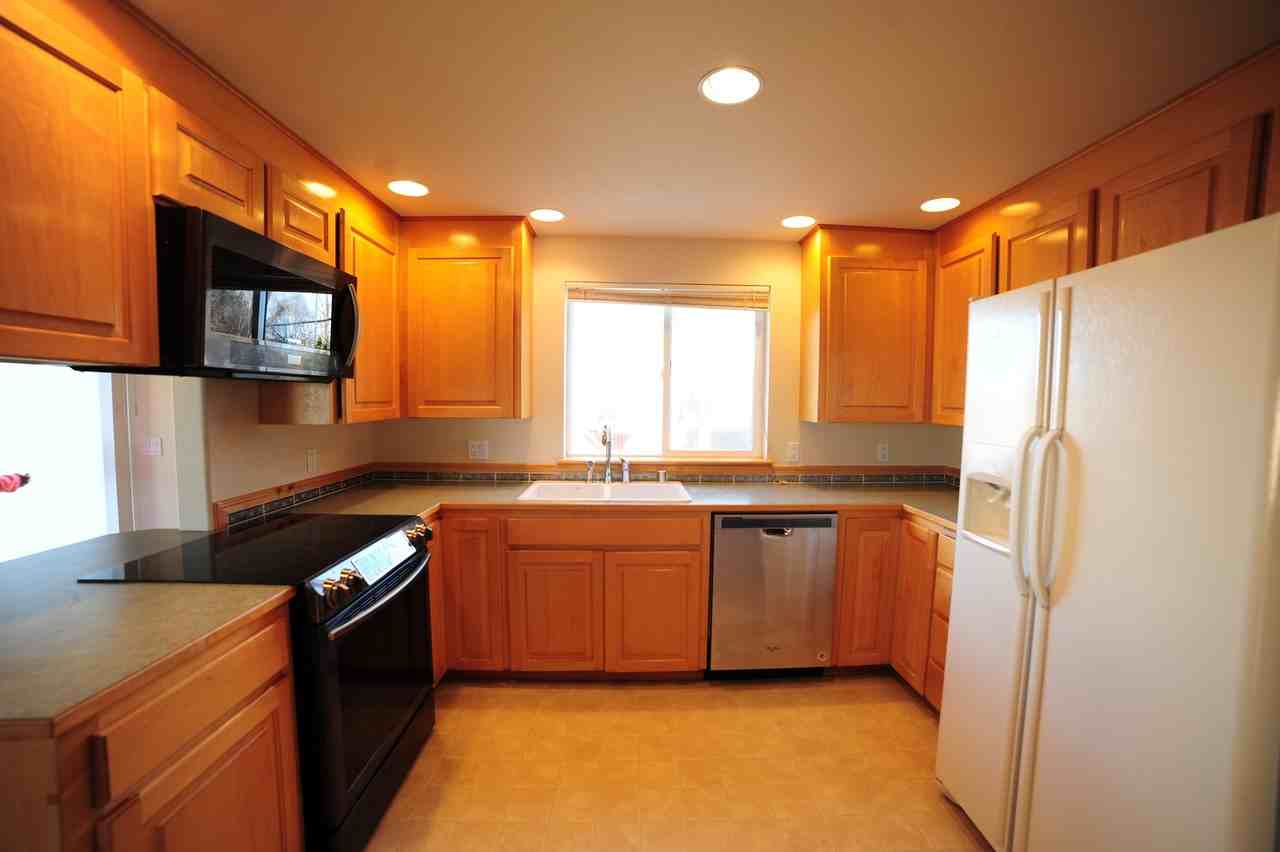 1572 Cimarron Ave - Photo 5 of 12